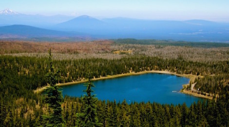 Summer hiking in Central Oregon